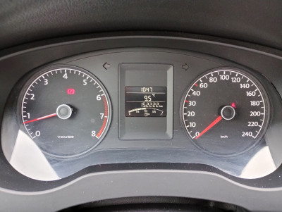 2013 Volkswagen Jetta (one owner & manual transmission)