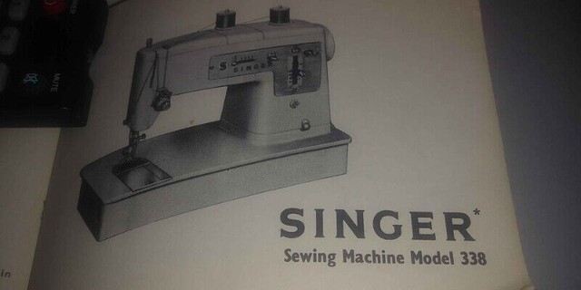 Singer sewing machine instruction manual, in Penticton in Hobbies & Crafts in Penticton - Image 2