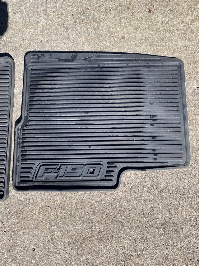 Ford F-150 rubber floor mat set in Other Parts & Accessories in Kawartha Lakes - Image 3