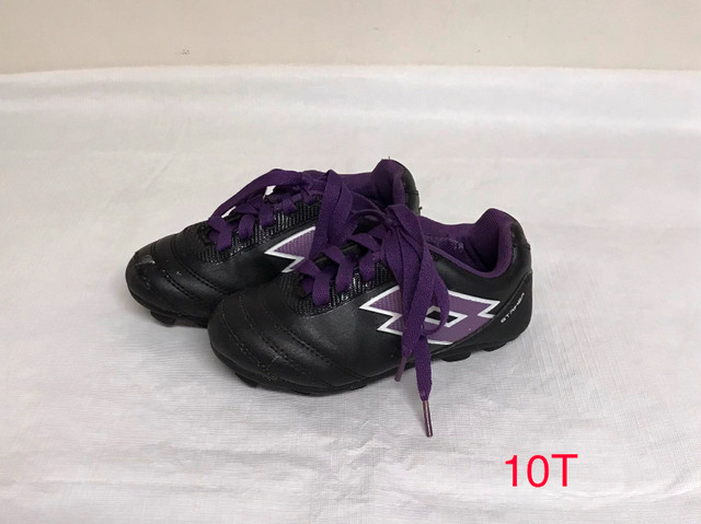 Chaussures à crampons de soccer  pour enfant (10T,11T) dans Soccer  à Longueuil/Rive Sud