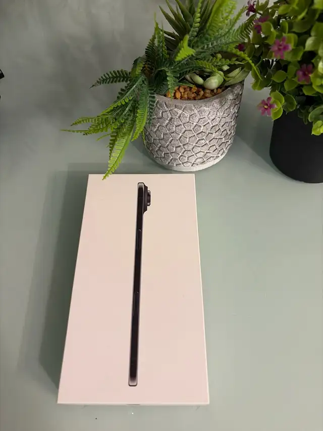 New open box - Iphone 17 Air - Space Black - 256GB in Cell Phones in City of Toronto - Image 3