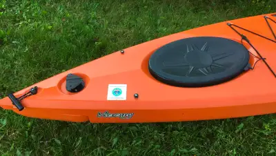 A lightweight 3 piece sectional sit in kayak. Pneumatic seat and skew. The kayak is in great conditi...