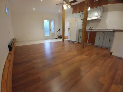 1 bedroom/1 bathroom apartment with laundry and free parking located 5 minutes south of Warkworth. V...