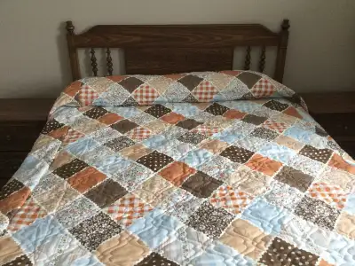 6 Piece Queen Size Bedroom Set, View more