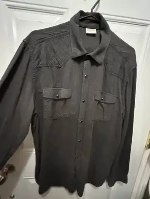 Men’s WindRiver XL cotton shirt $25, dark grey, modern fit in Men's in Oakville / Halton Region - Image 3