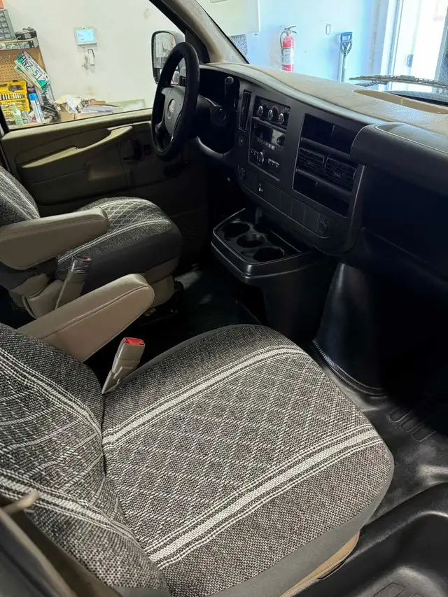 2007 duramax Chevy Express 3500553399228564787205