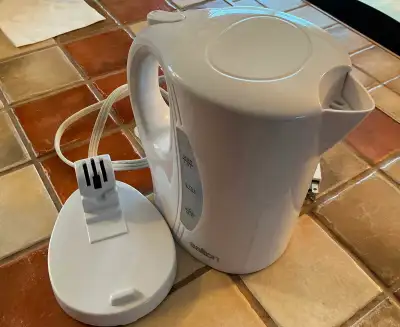 Bouilloire électrique neuve, View more