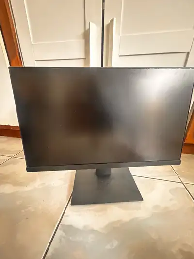 Monitor 20 Inch Excellent Condition, View more