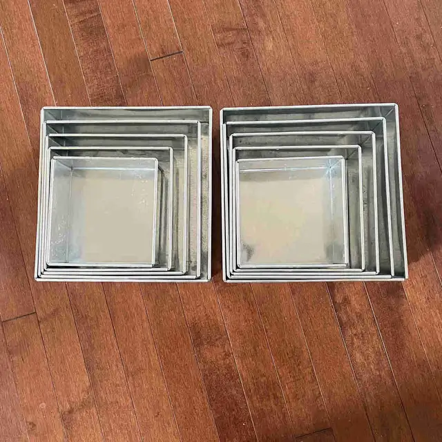 Square cake pans Set of 5 in Kitchen & Dining Wares in Calgary - Image 2