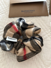Burberry Check Cashmere scrunchie 