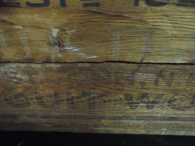 St.John New Brunswick Wooden Shipping Box in Arts & Collectibles in Moncton - Image 2