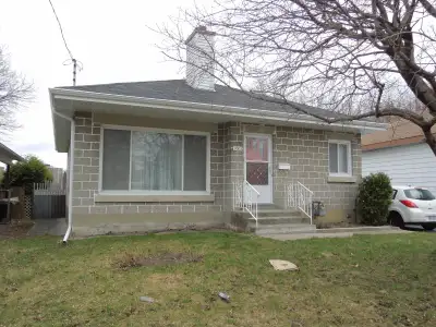 A single house in South Keys area available on September 1