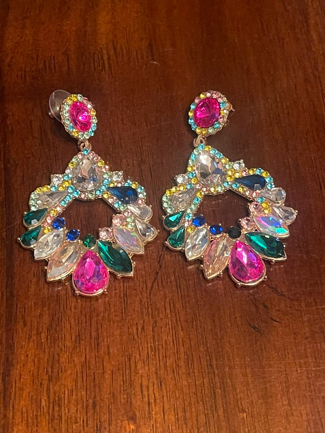 Beautiful house of moda earrings in Jewellery & Watches in Annapolis Valley