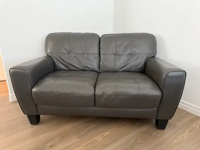 grey leather loveseat 628637369189131220
