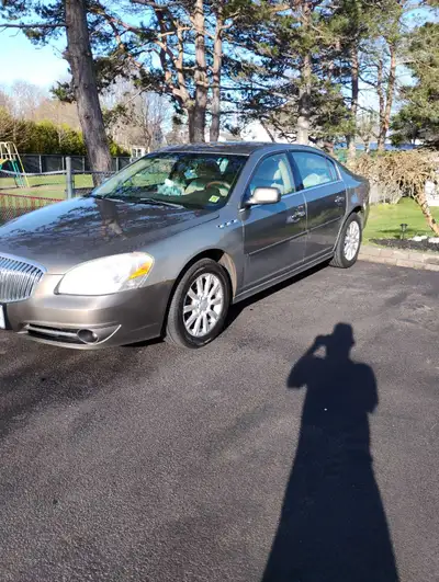 2011 Buick Lucerne CX freshly inpected new rotors and pads all around may 12 at Canadian Tire with r...