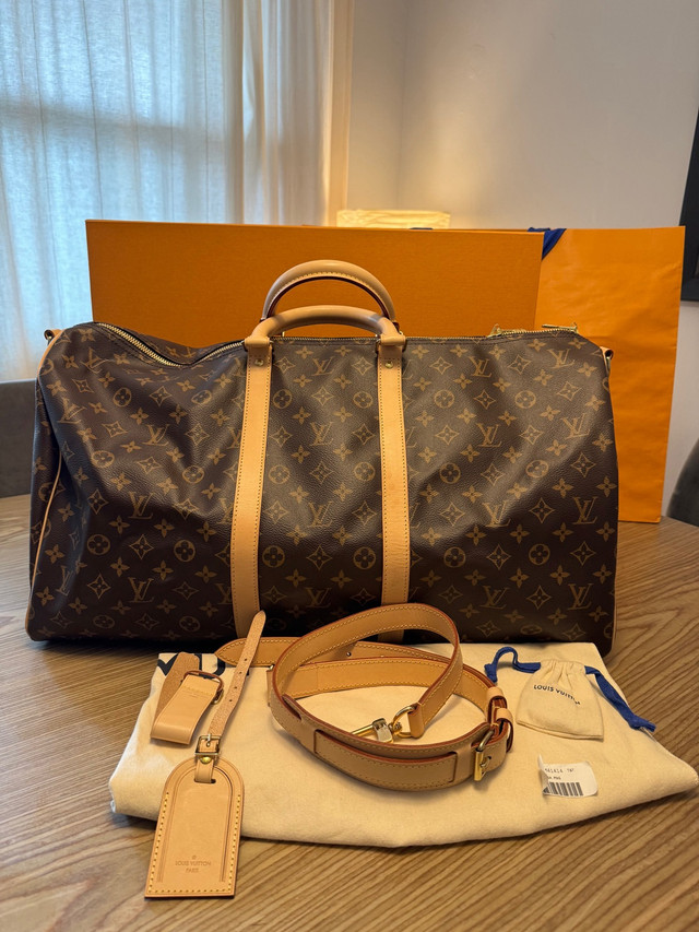 LOUIS VUITTON KEEPALL 55 BANDOULIERE  in Women's - Bags & Wallets in City of Toronto