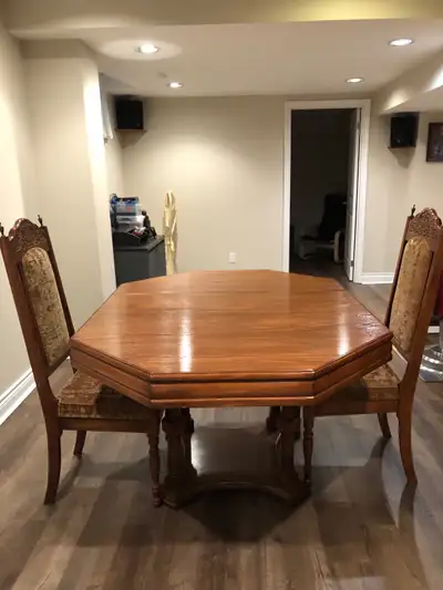 Like New Complete Dining Room Set, View more
