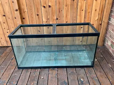 Would work great as a vivarium / terrarium or potentially be used as an aquarium. It needs some clea...