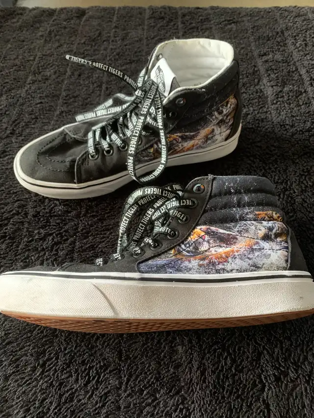 Vans Off The Wall Shoes in Other in Edmonton - Image 2