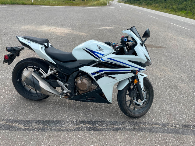 2017 Honda CBR 500R in Road in Edmonton - Image 4