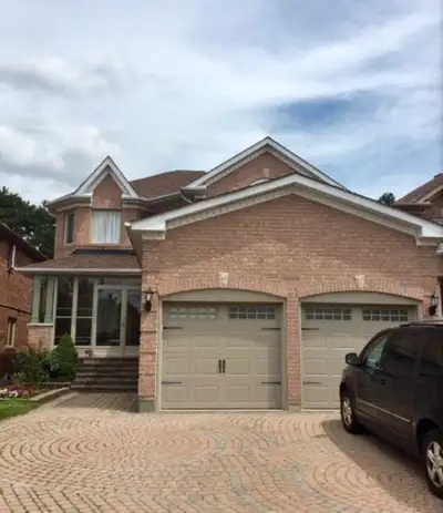 Spacious Master Bedroom for rent