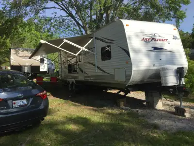 Excellent condition, towing hitch and sway bars included. Call for more information.