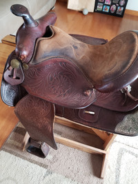 15" Western Saddle with 7" Gullet, all around nice condition.