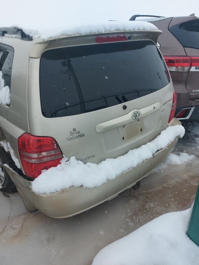 2002 Toyota highlander Parts out in Auto Body Parts in Winnipeg