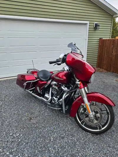 2017 Harley Davidson Street Glide FLHXS for sale in mint condition. Always stored in our garage and...