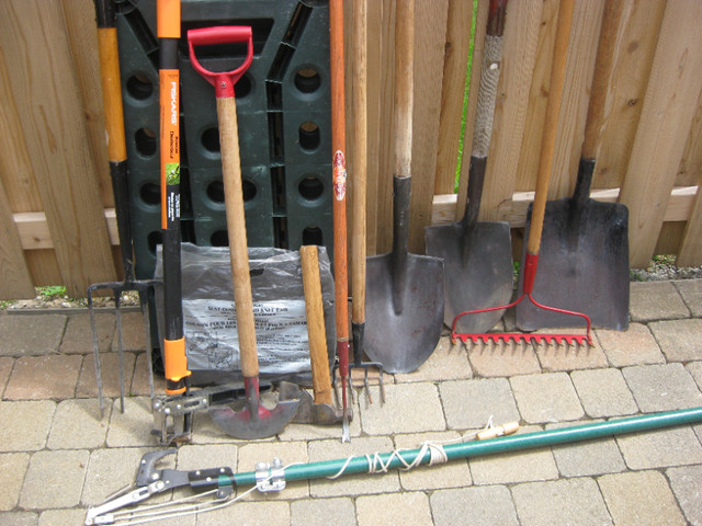 Garden tools and rack -tree pruner, rake, fork, shovels, hatchet in Outdoor Tools & Storage in Ottawa