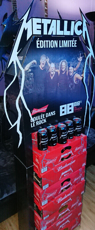 TRÈS RARE Metallica Budweiser Display/présentoir (sans caisses) dans Art et objets de collection  à Lac-Saint-Jean - Image 2