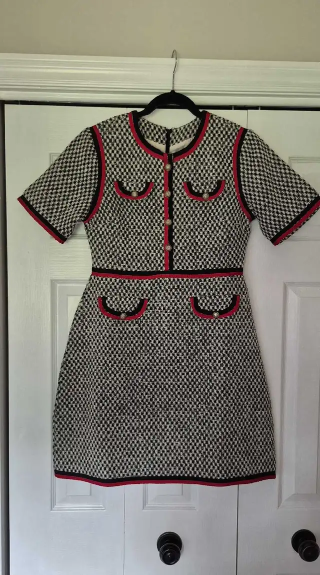 Chic Gucci-Inspired Dress – Womens Size M in Women's - Dresses & Skirts in St. Catharines - Image 2