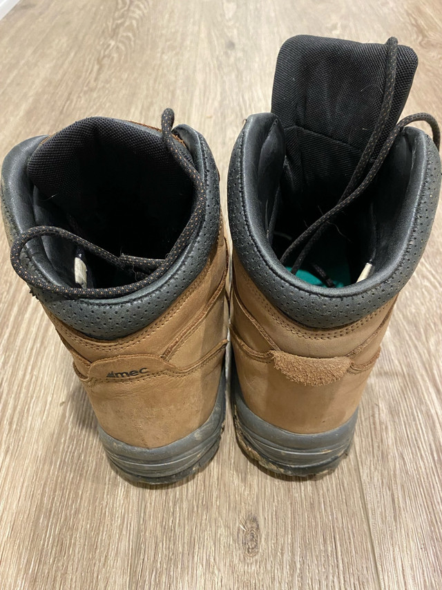 MEC leather hiking winter boots  in Men's Shoes in Oakville / Halton Region - Image 2