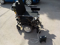 Power wheelchair: Quantum brand heavy duty bariatric
