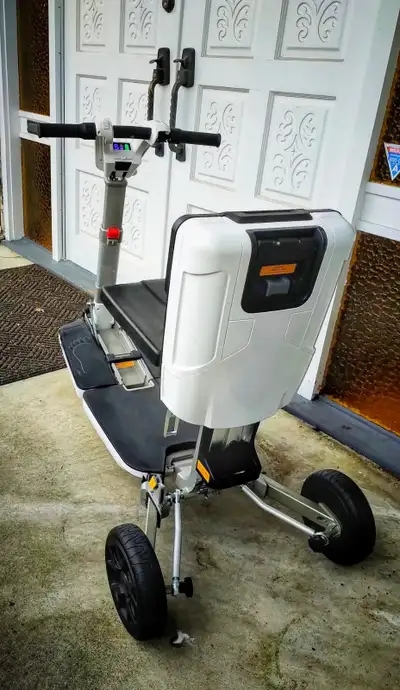 Selling a modern, compact mobility scooter in excellent condition. Purchased new for just under $300...