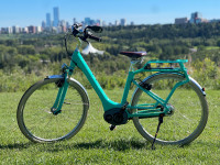 Mint condition 2015 CUBE Elly Ride E-bike - only 480 km