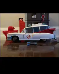 1987 Vintage Real Ghostbusters Firehouse Playset Kenner+Ecto-1