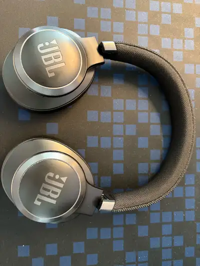 JBL LIVE660NC Head Phone, View more