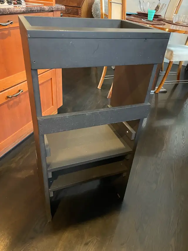 Toddler learning tower in Feeding & High Chairs in Calgary - Image 3