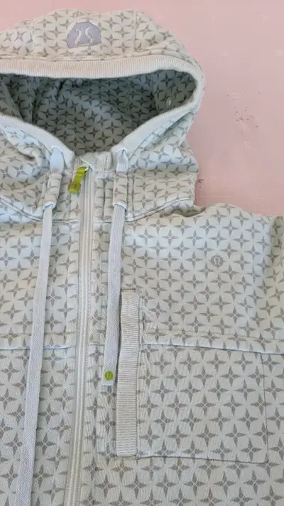 Lululemon Full Zip Scuba Hoodie. Size Medium.