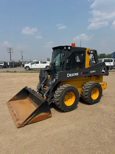 2022 John Deere 324G Skid Steer **Powertrain / Hydraulic warranty remaining until March 8th 2028 or...
