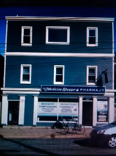*BRIGHT AND SPACIOUS TWO BEDROOM APARTMENT LOCATED MINUTES FROM DOWNTOWN HALIFAX *HARDWOOD AND ENGIN...