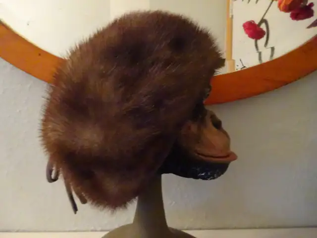 Vintage genuine mink fur hat
