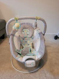Baby bouncer with free play mat gym