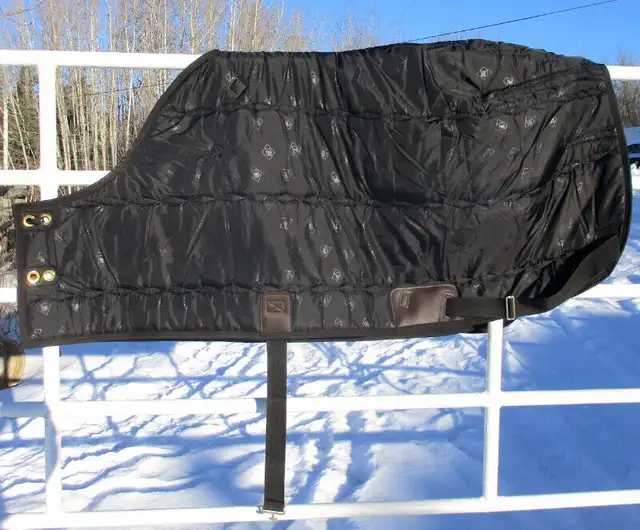 New Big D Kodiak Stable Blankets, sz 64, Dawson Creek in Equestrian & Livestock Accessories in Dawson Creek - Image 5