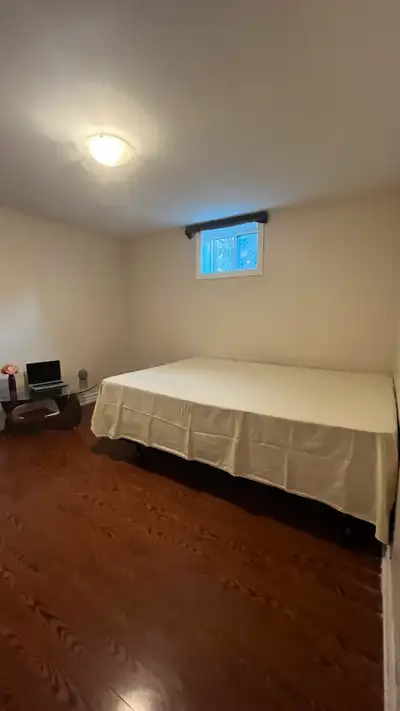 1 Private Bedroom in Scarborough