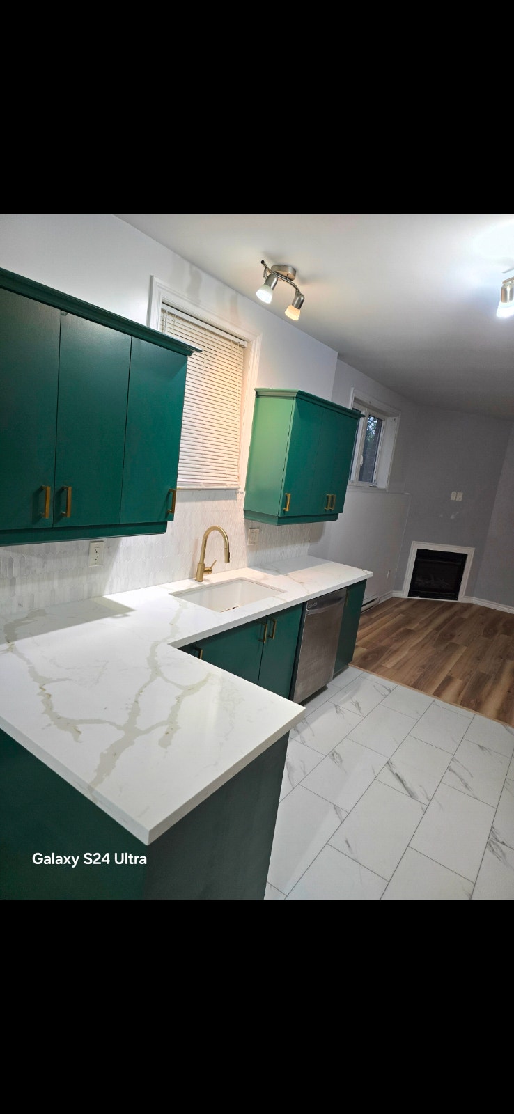 2 Bedroom 1 Den For Rent 2