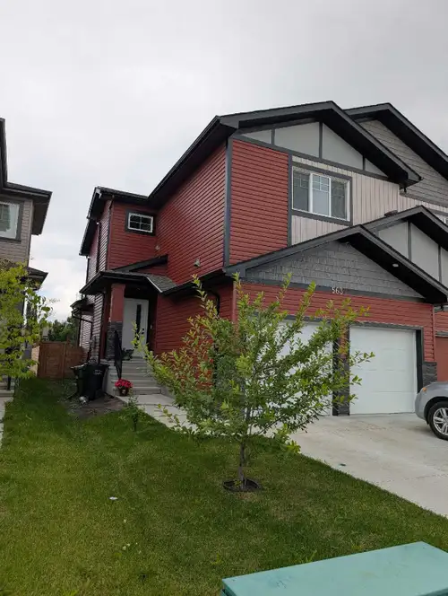 PREMIUM HALF DUPLEX FOR SALE BY OWNER: PRICE: $495,000 Welcome to this spectacular, fully loaded 202...