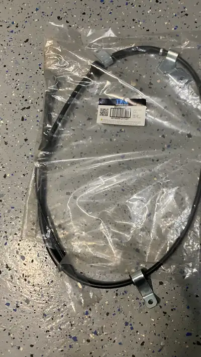 07 toyota yaris hand brake cable passenger side ( right side) new