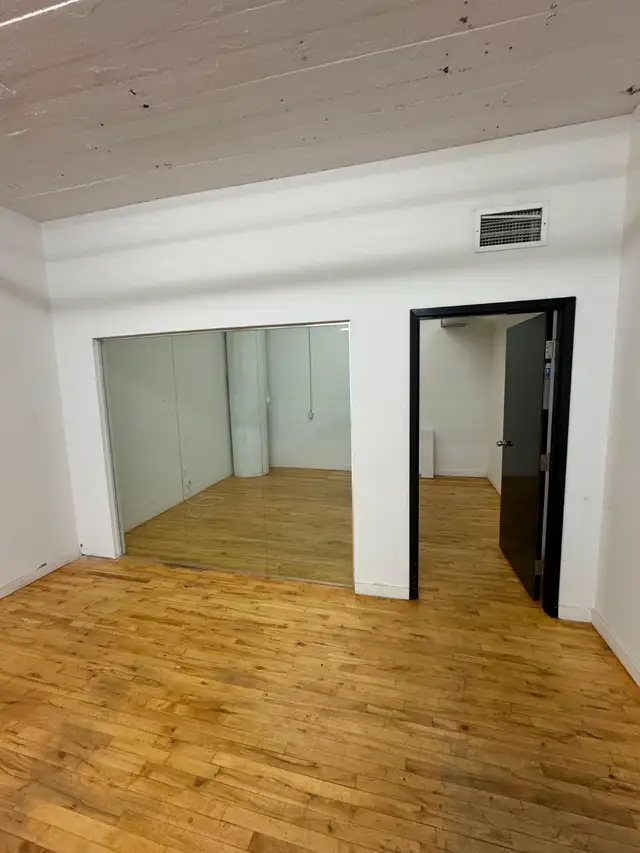 BUREAUX À LOUER PLATEAU MONT-ROYAL 200-4000 PIEDS CARRÉS/OFFICES